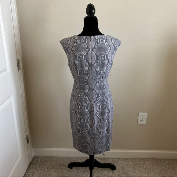 Calvin Klein Women’s Gray Snake Print Dress Size 6 NWT - Picture 5 of 8